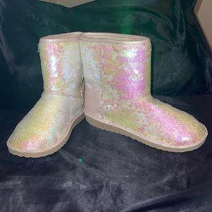 Childrens Place Girls Sequin boots Size 2